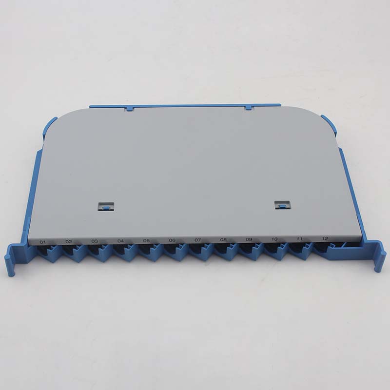 12 core integrated melt fiber plate